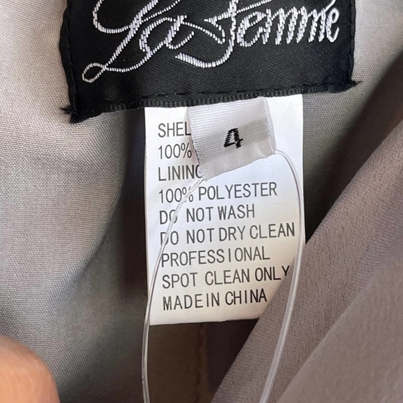 NEW LA FEMME Women's Silver Rouched Waist Formal Gown Dress Size 4 - Picture 12 of 12